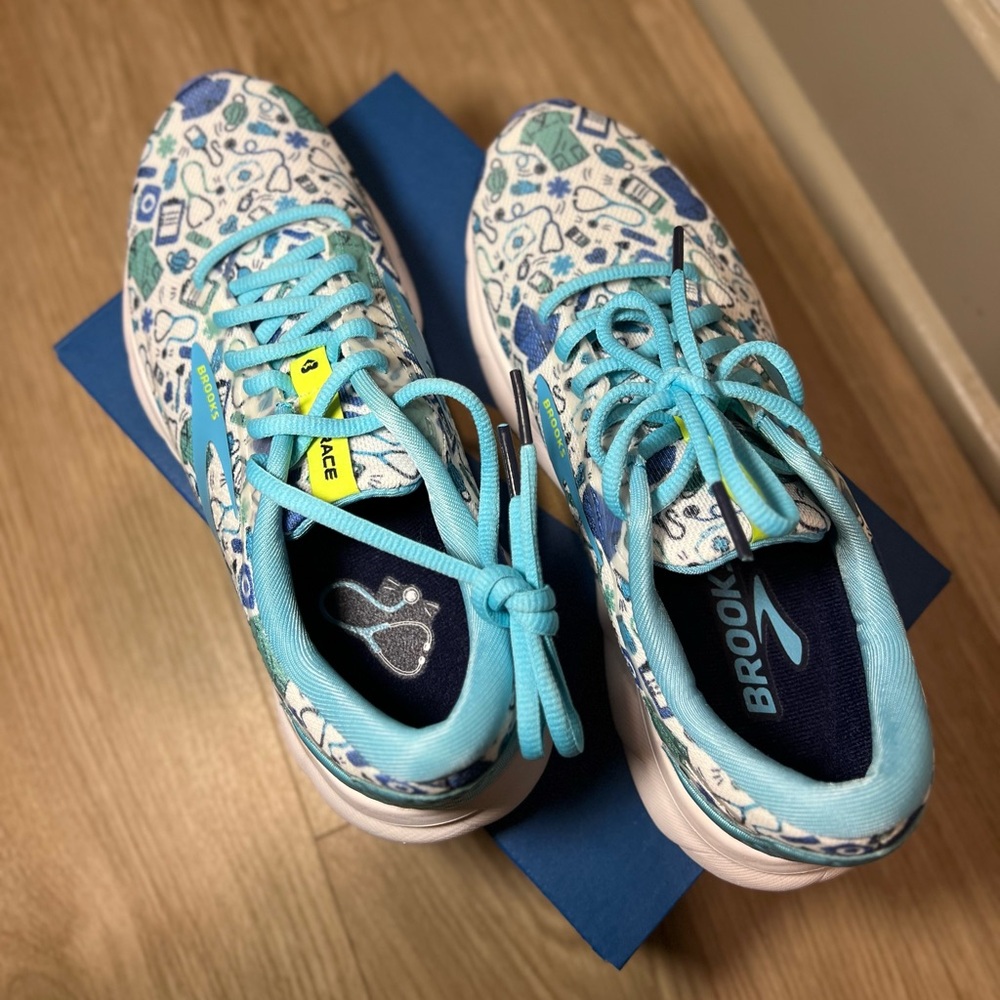 Brooks Trace 2 Shoes Women’s Size 6.5 Medical Hero Nurse Hospital Sneaker
